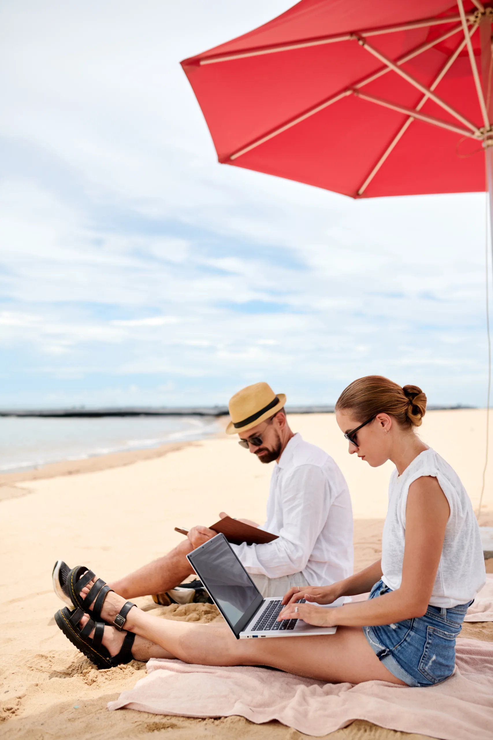 digital nomad challenges
